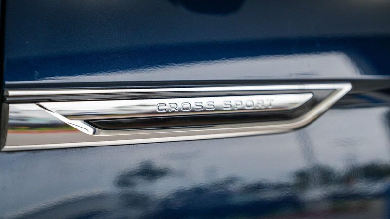 Used 2022 Volkswagen Atlas Cross Sport 3.6L V6 SE w/TechnologyImage 11
