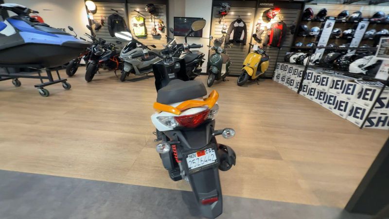 Used 2022 Kymco SUPER 8 150X Image 3
