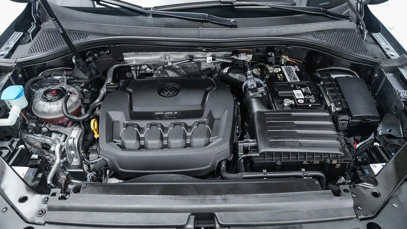 2022 Volkswagen Tiguan 2.0T SEImage 25