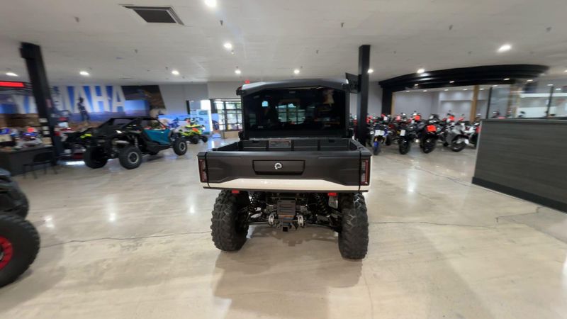 New 2027 Can-Am DEFENDER MAX LIMITED CAB HD11 Image 5