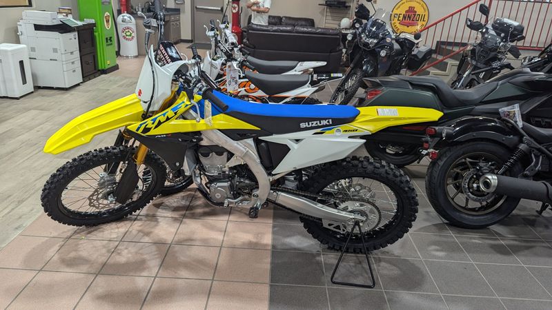 2025 Suzuki RMZ 450 Image 1