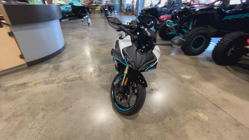 Used 2023 CFMOTO 450SS Image 3
