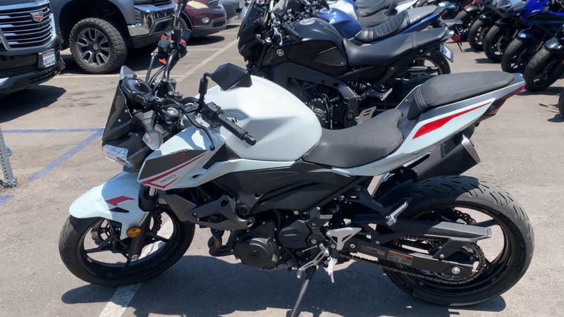 Used 2023 Kawasaki Z400 ABS Image 4