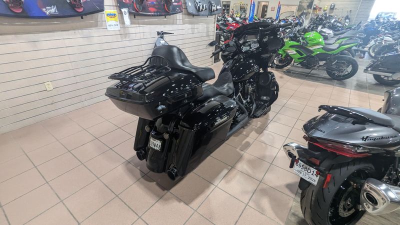 2018 HARLEY ROAD GLIDE SPECIALImage 6