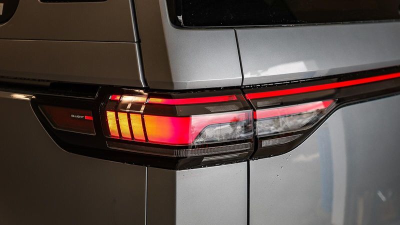 2025 Volkswagen ID. Buzz Image 8