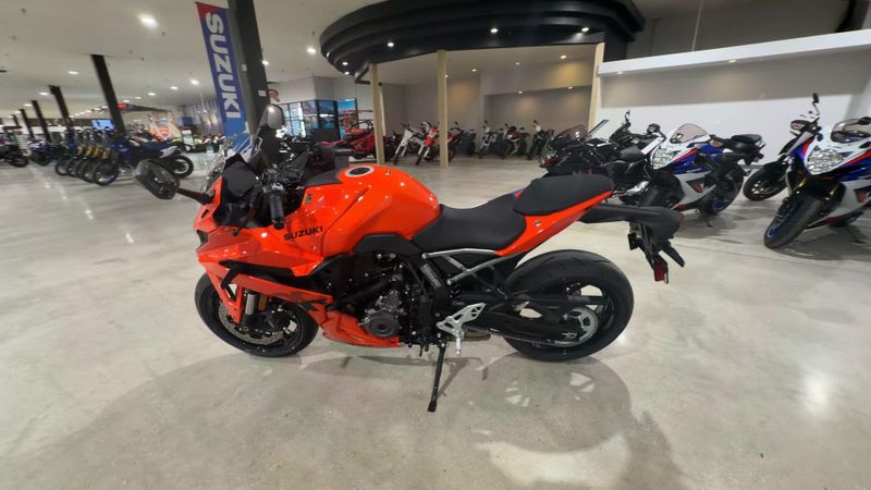 New 2026 Suzuki GSX-8R Image 9