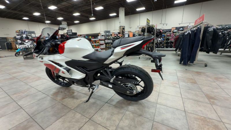 New 2026 Yamaha YZF-R3 ABS CA 70TH ANNIVERSARY EDITION Image 6