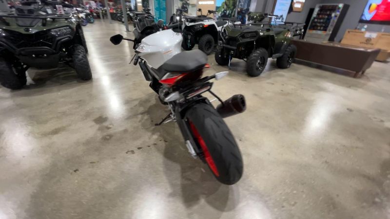 Used 2024 Aprilia RS 660 EXTREMA Image 6