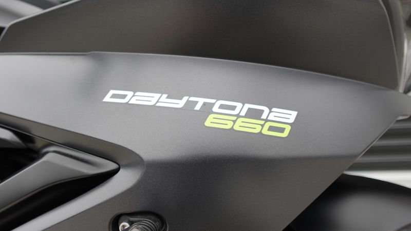 2025 Triumph Daytona 660 