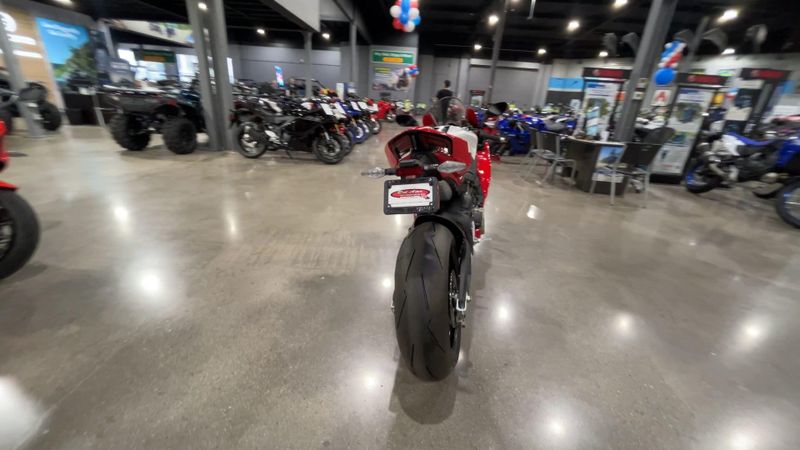 New 2026 Ducati PANIGALE V4 R Image 7