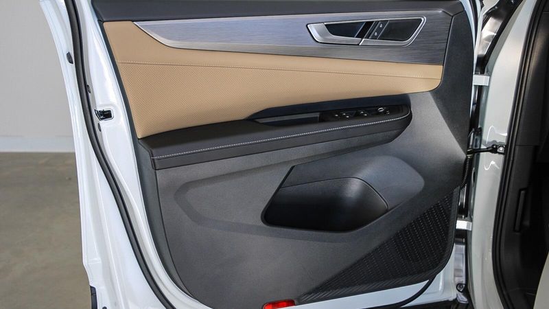 2025 Volkswagen Atlas Cross Sport 2.0T SEImage 21