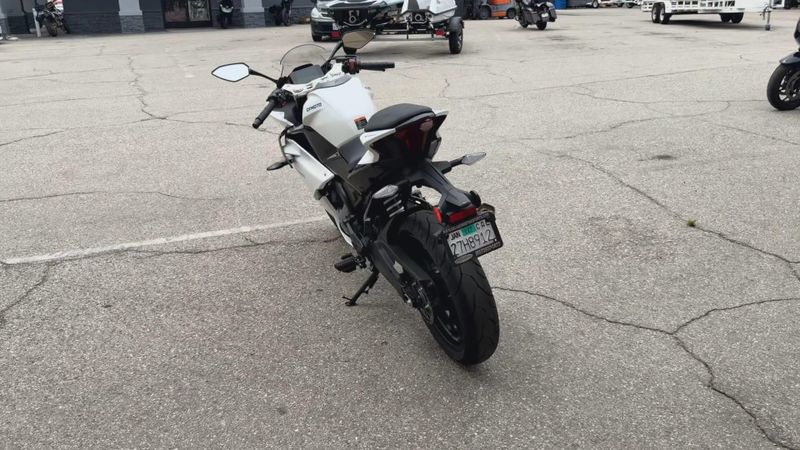 Used 2025 CFMOTO 300SS Image 7