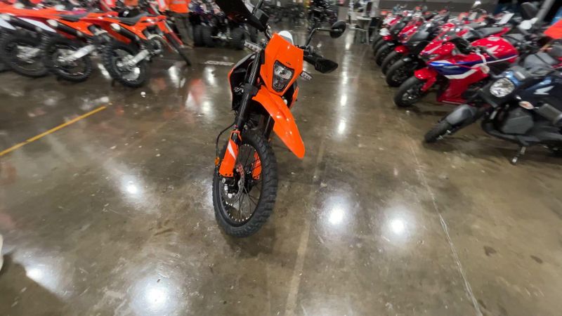 New 2026 KTM 390 ENDURO R Image 3
