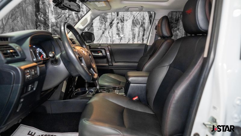 2024 Toyota 4Runner TRD Off-Road Premium photo 3