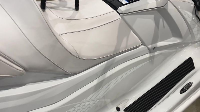 New 2025 Yamaha VX CRUISER Image 3