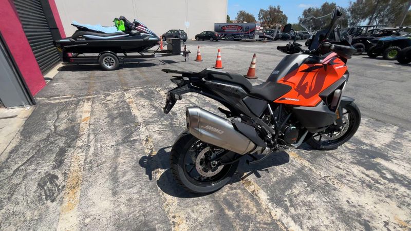 New 2027 KTM 1390 SUPER ADVENTURE S EVO Image 8