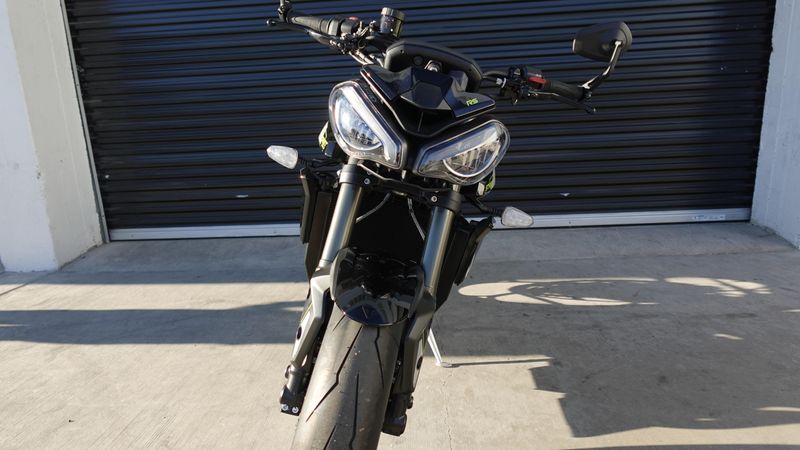 New 2025 Triumph Street Triple 765 RS 