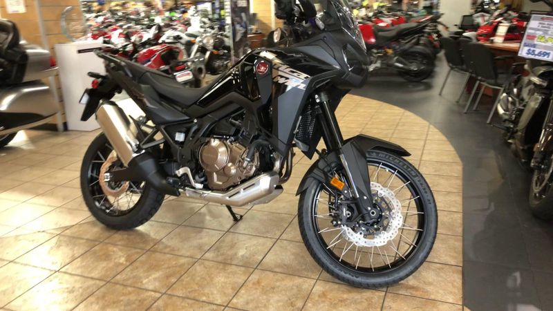 New 2026 Honda AFRICA TWIN DCT Image 4
