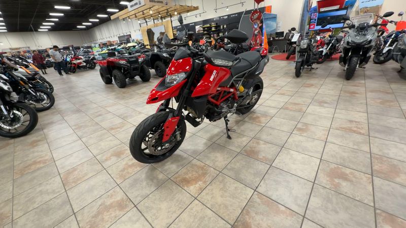 Used 2020 Ducati HYPERMOTARD 950 Image 5
