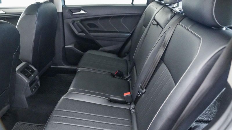 2022 Volkswagen Tiguan 2.0T SEImage 17