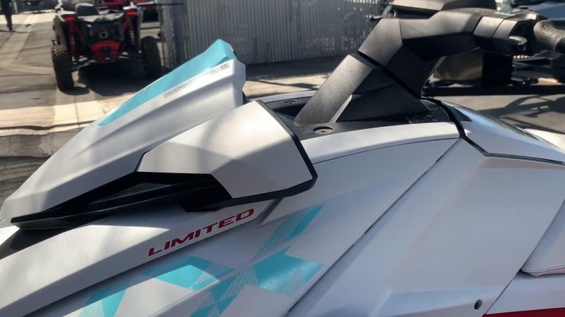 New 2025 Yamaha VX LIMITED Image 5