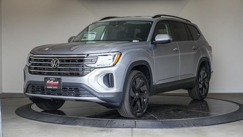 New 2025 Volkswagen Atlas 2.0T SE w/TechnologyImage 1