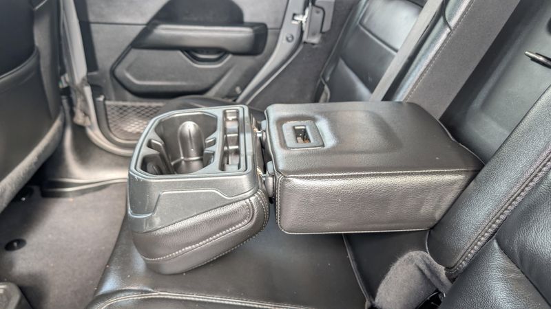 Used 2020 Jeep Wrangler Unlimited Sahara AltitudeImage 12