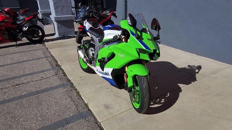 Used 2024 Kawasaki NINJA ZX-10R ABS 40th ANNIVERSARY Image 7