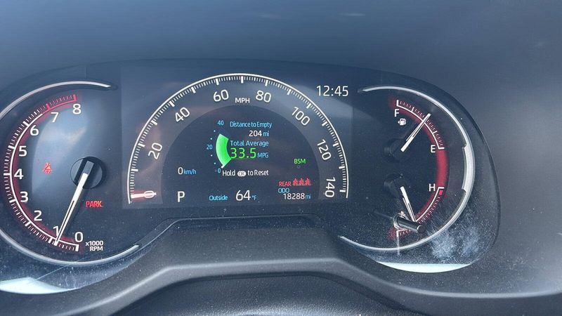 Used 2025 Toyota RAV4 XLEImage 9