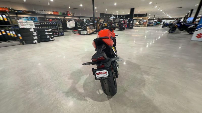 New 2026 Suzuki GSX-8R Image 3