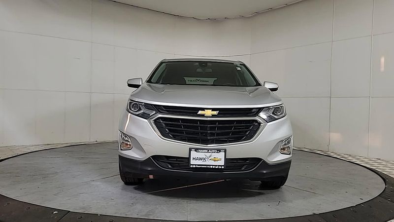 2021 Chevrolet Equinox LT photo 2