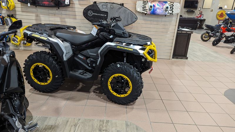 2024 CAN-AM OUTLANDER XTP 1000R HYPER SILVER AND NEO YELLOWImage 2