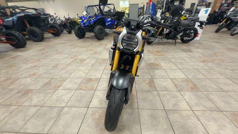 New 2026 Suzuki GSX-8T Image 7
