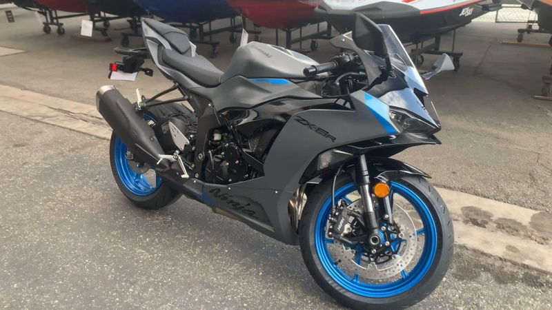 New 2026 Kawasaki NINJA ZX-6R Image 2