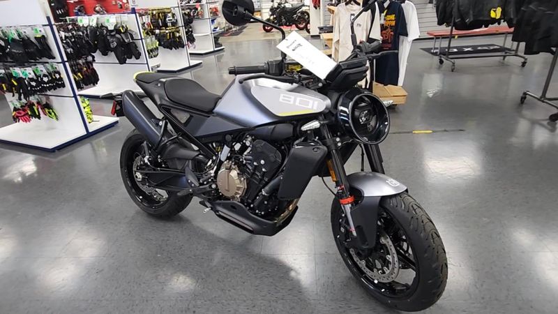 New 2025 Husqvarna VITPILEN 801 Image 6