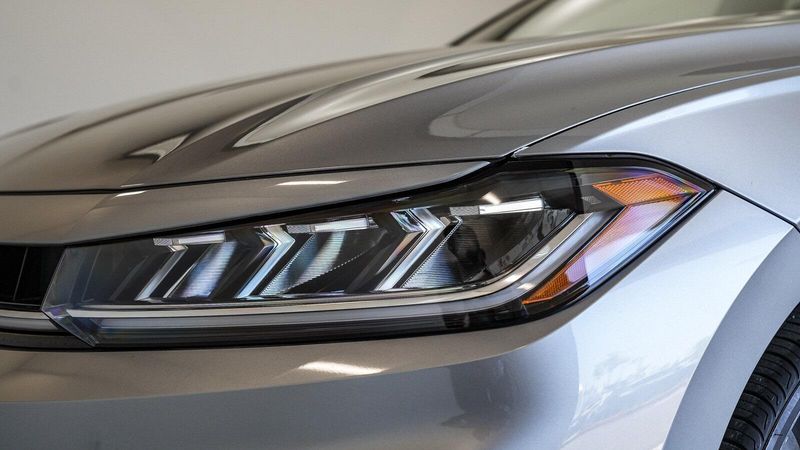 New 2025 Volkswagen Jetta 1.5T SportImage 7