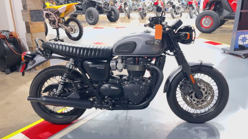 Used 2016 Triumph Bonneville T120 Black Base Image 5