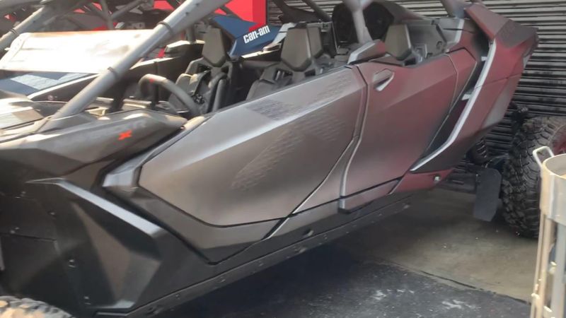 New 2025 Can-Am MAVERICK R MAX X 999T DCT Image 6