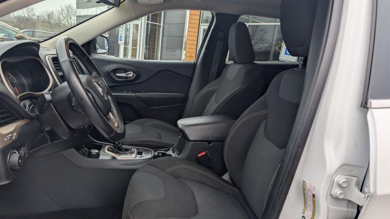 Used 2016 Jeep Cherokee LatitudeImage 18