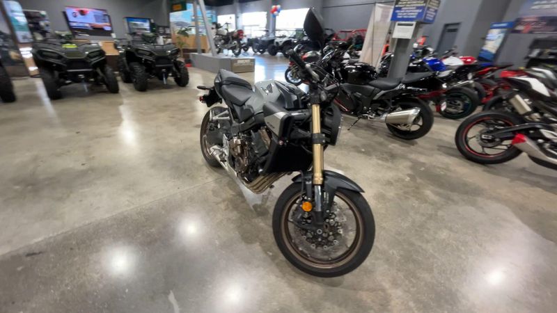 Used 2024 Honda CB650R Image 2