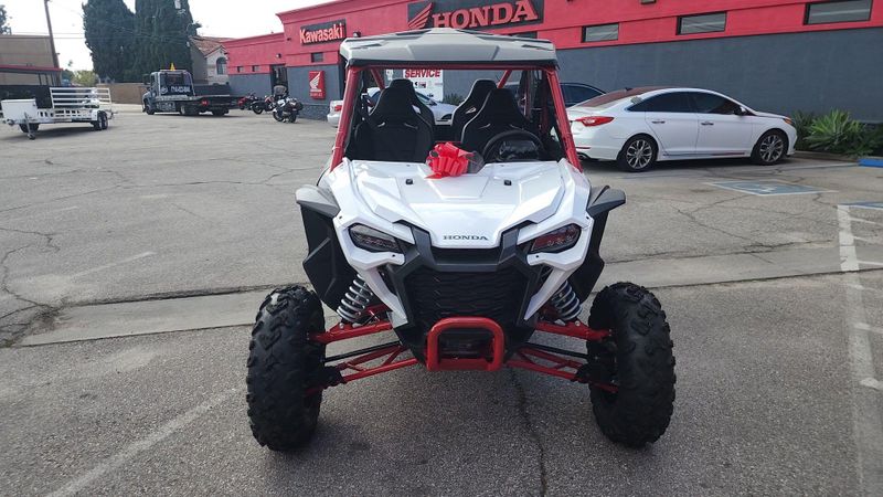 New 2025 Honda TALON1000R4 FOX LIVE VALVE Image 6