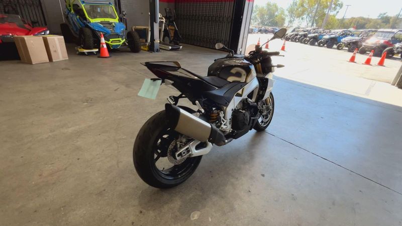 Used 2024 Aprilia TUONO V4 FACTORY 1100 Image 8
