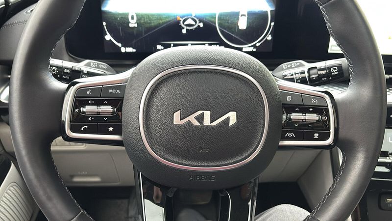 2024 Kia Carnival MPV SX PrestigeImage 11