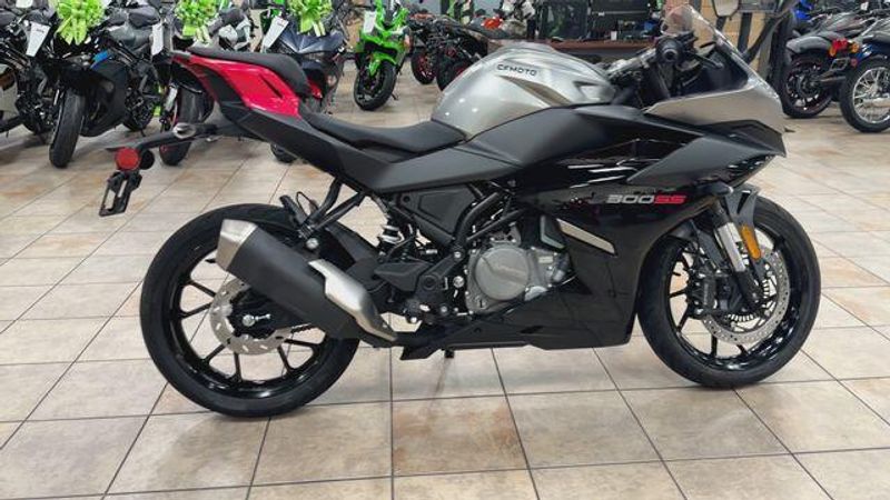 Used 2025 CFMOTO 300SS CF300-5US Image 9
