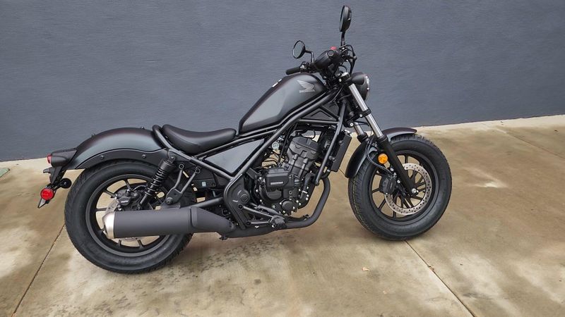 New 2026 Honda REBEL 300 E-CLUTCH Image 4