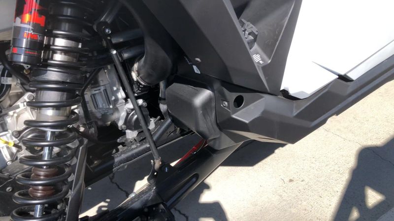 New 2026 Polaris RZR PRO R 4 ULTIMATE Image 2