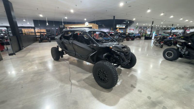 New 2026 Can-Am MAVERICK R MAX X RS 999T DCT Image 7