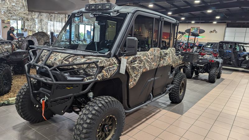 2025 Can-Am DEFENDER MAX LTD 65 HD10 WILDLAND CAMOImage 2