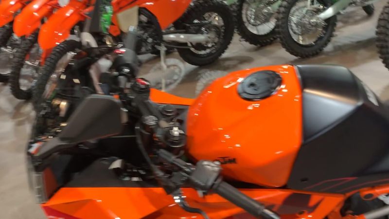 New 2024 KTM RC 390 Image 8