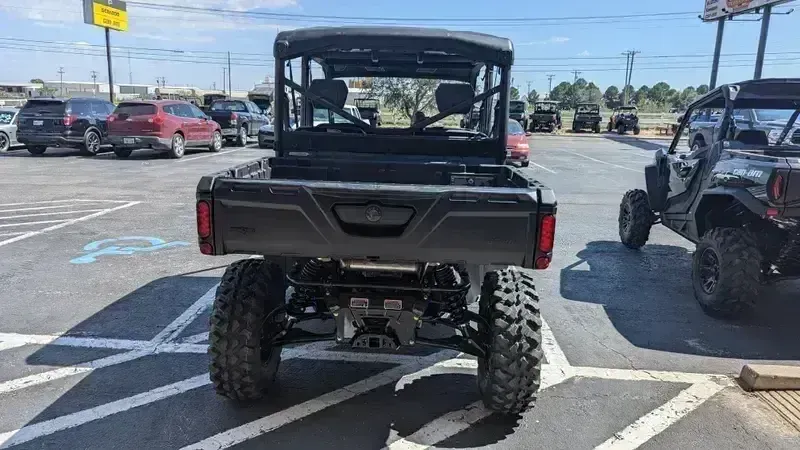 2025 Can-Am DEFENDER MAX LONE STAR HD10 STEALTH BLACKImage 7